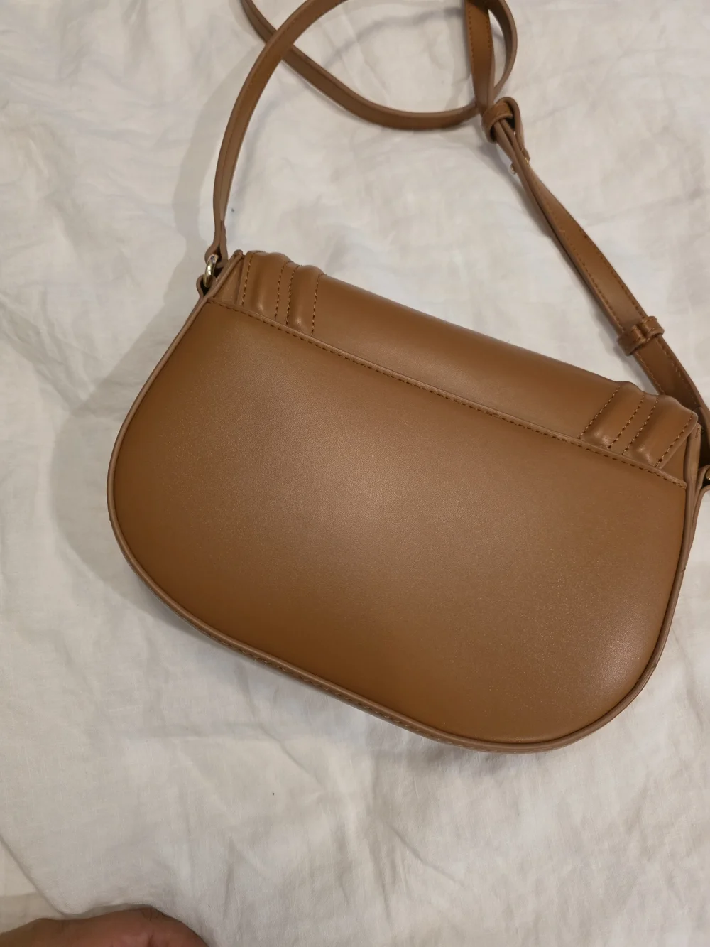 Tan Crossbody Saddle Bag - Unbranded